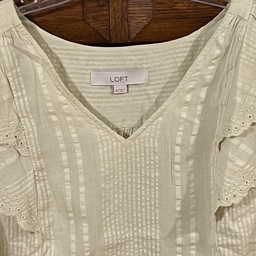Loft Ruffle Sleeve Eyelet Top size XS - Picture 8 of 9
